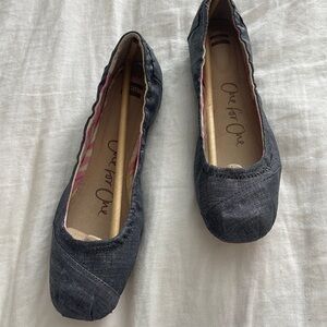 TOMS- BALLET FLAT SANDAL in Indigo Metallic Linen